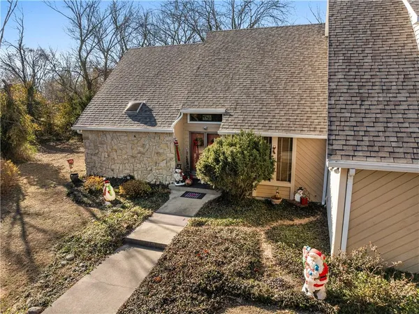 $329,900 | 16800 South 1413th Road, Nevada, MO 64772