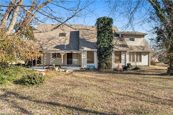 $329,900 | 16800 South 1413th Road, Nevada, MO 64772
