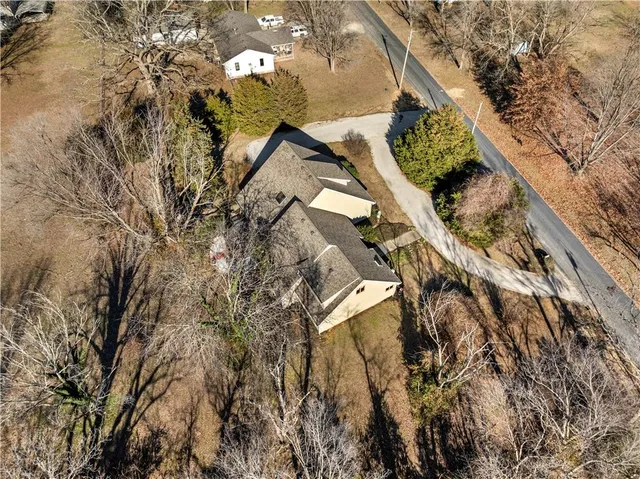 $329,900 | 16800 South 1413th Road, Nevada, MO 64772