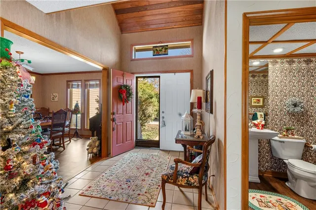 $329,900 | 16800 South 1413th Road, Nevada, MO 64772