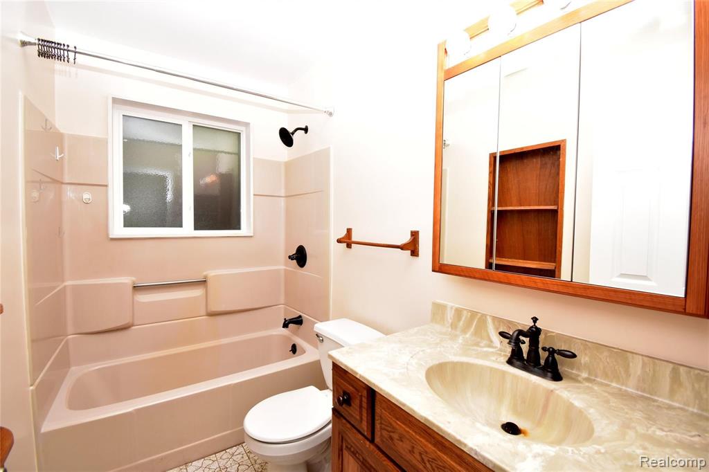 1826 Darwin Road Pinckney, MI 48169 - Photo 19 of 26