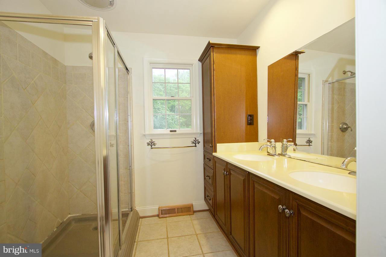 2512 Fox Road Fallston, MD 21047 - Photo 26 of 30 Bath (Master)