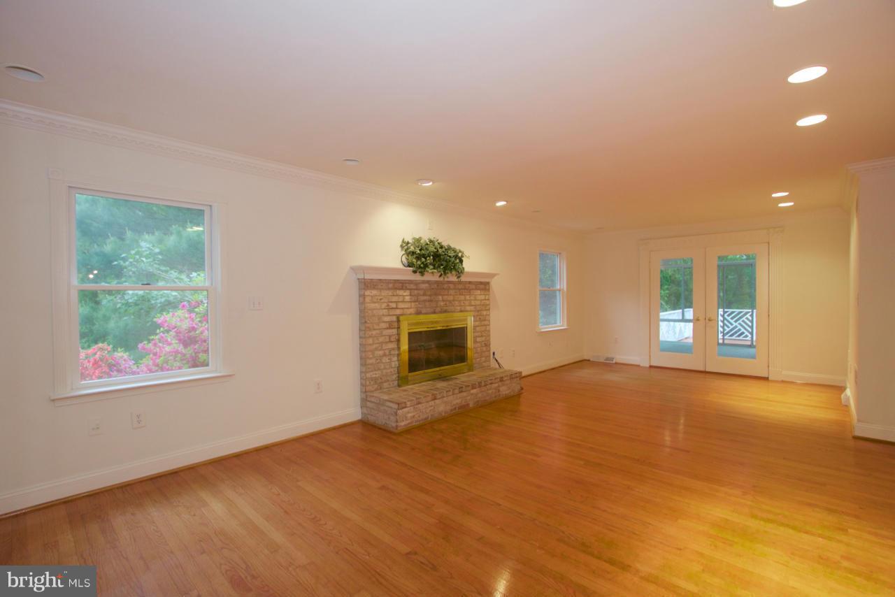 2512 Fox Road Fallston, MD 21047 - Photo 4 of 30 Living Room