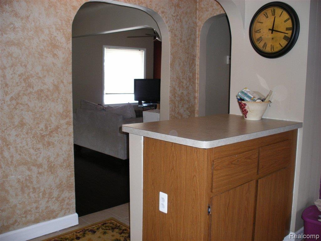 47514 Frederick Road Utica, MI 48317 - Photo 7 of 10 DSCF0265.JPG