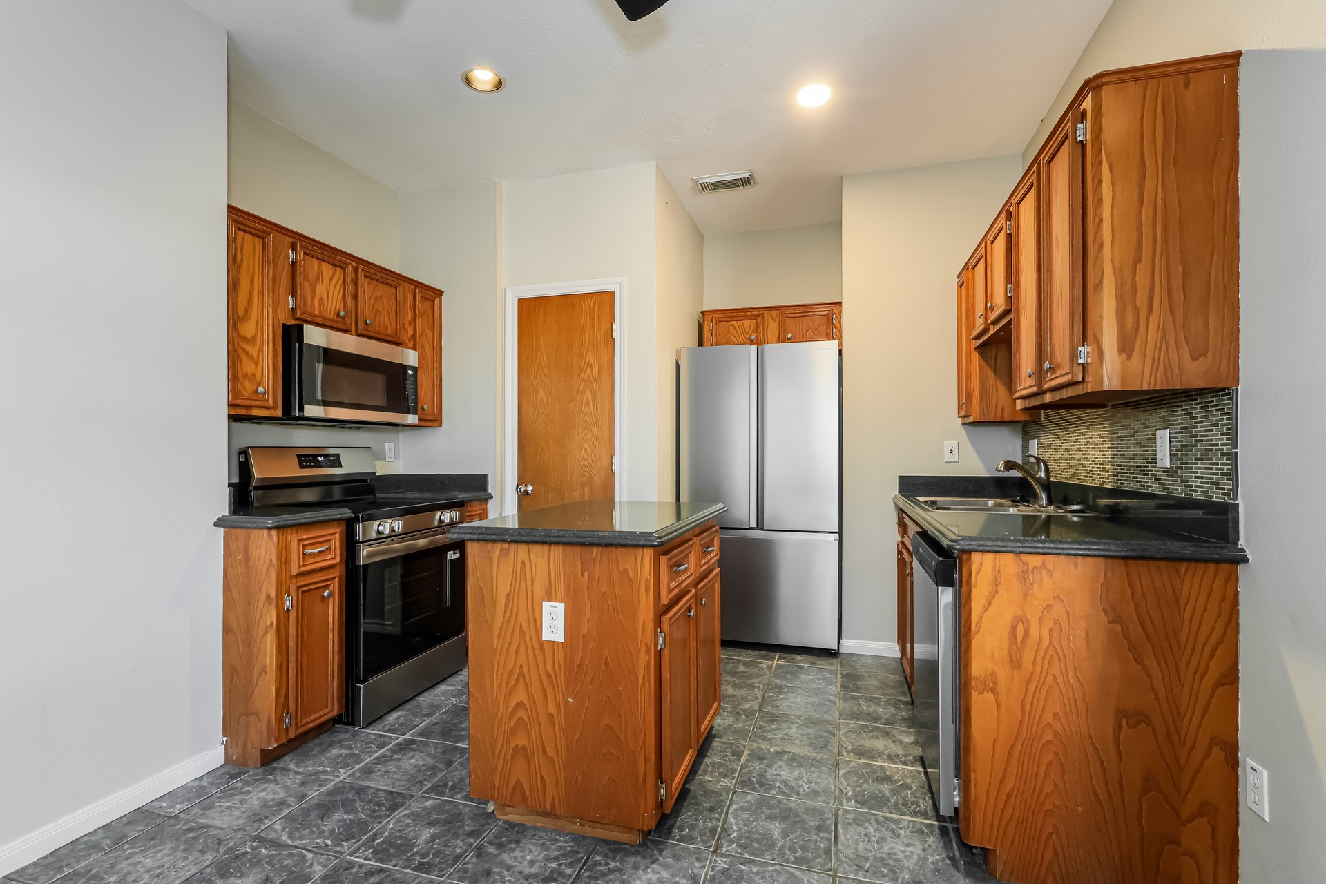 28752 Aloha Lane Montgomery, TX 77356 - Photo 7 of 18