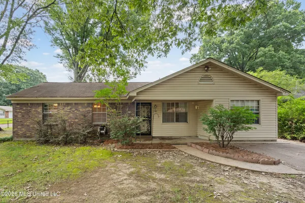 $179,900 | 7792 Charleston Drive, Southaven, MS 38671