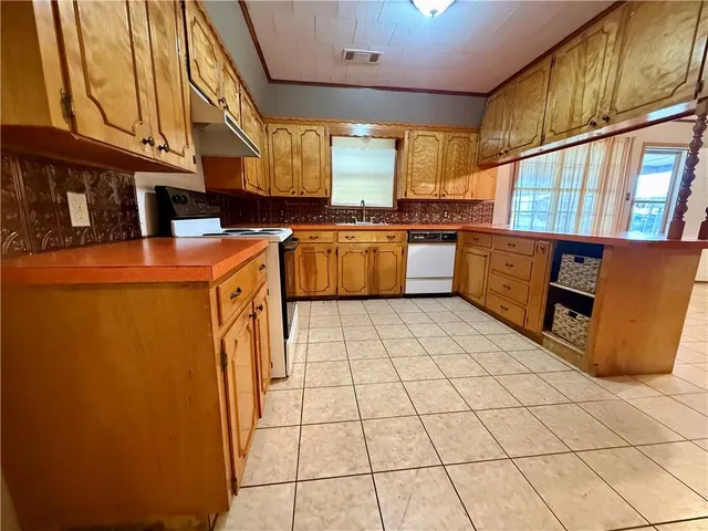 $114,900 | 1402 North Park Street, Jonesville, LA 71343