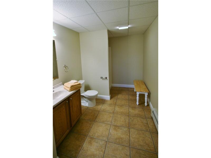 35 Streamside Lane, Unit 4 Bangor, ME 04401 - Photo 13 of 15 Bathroom.