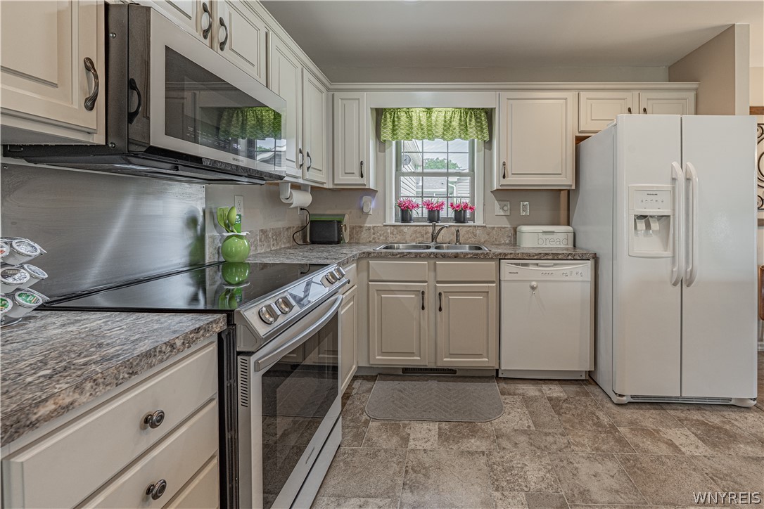 3926 Lockport Olcott Road, Unit 137 Lockport, NY 14094 - Photo 20 of 42 Gallery Image 20