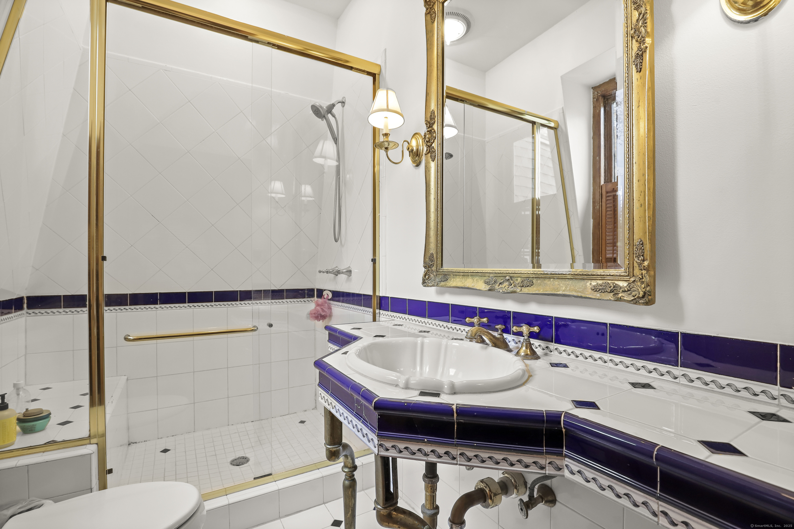 47 Hollow Tree Ridge Road Darien, CT 06820 - Photo 14 of 40