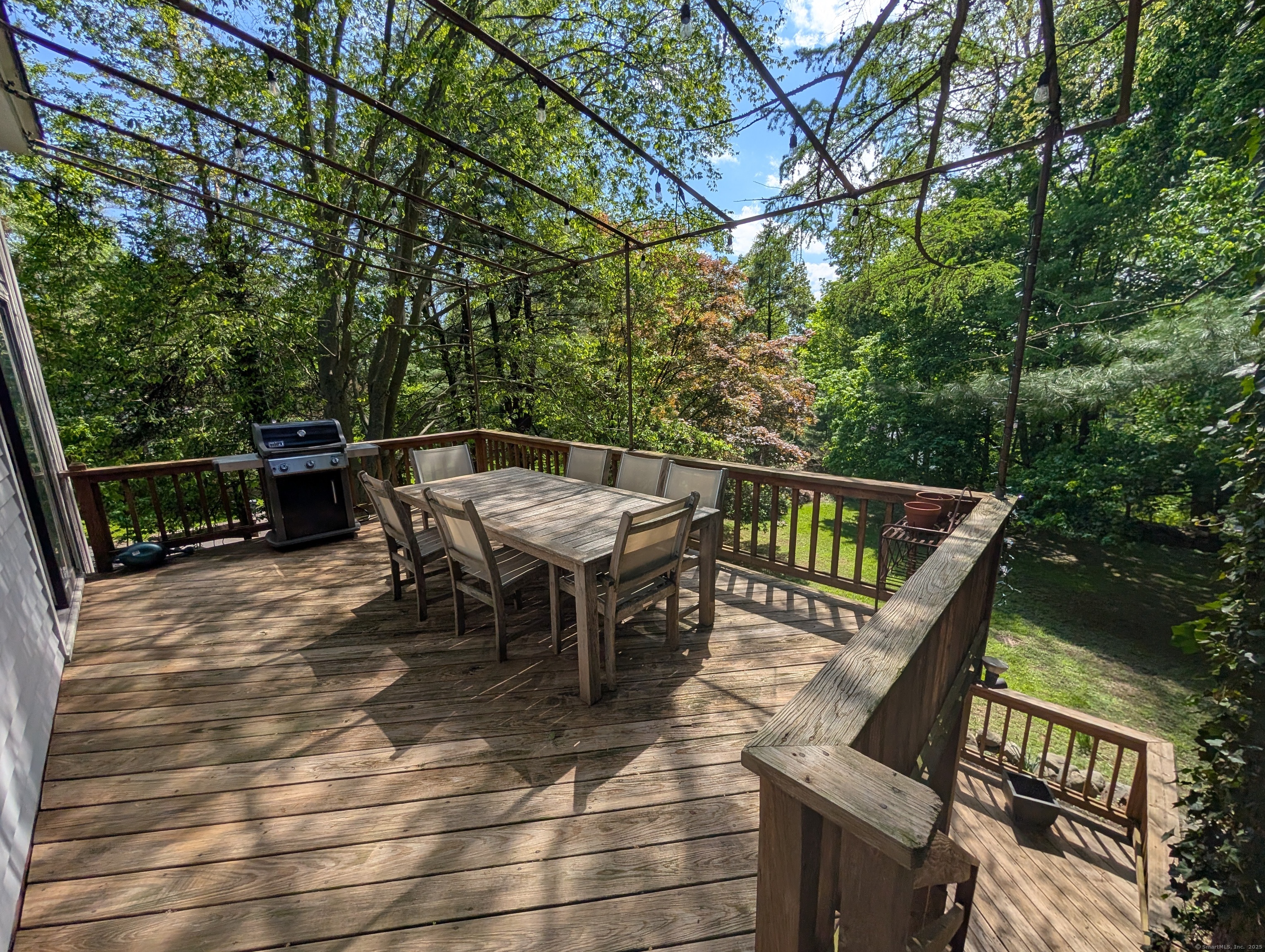 47 Hollow Tree Ridge Road Darien, CT 06820 - Photo 18 of 40