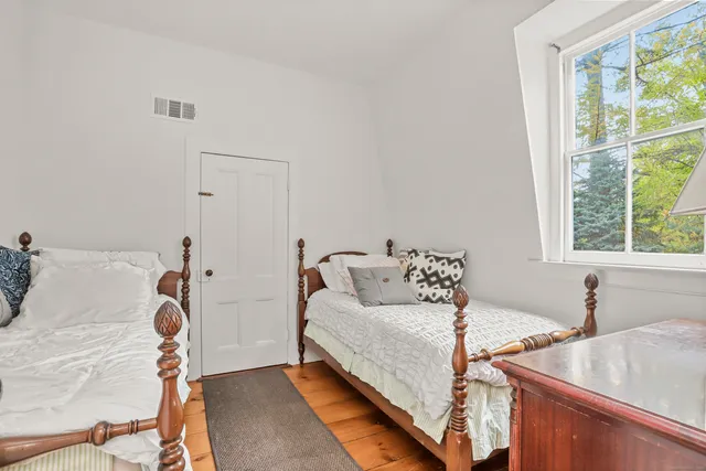 $1,750,000 | 47 Hollow Tree Ridge Road, Darien, CT 06820