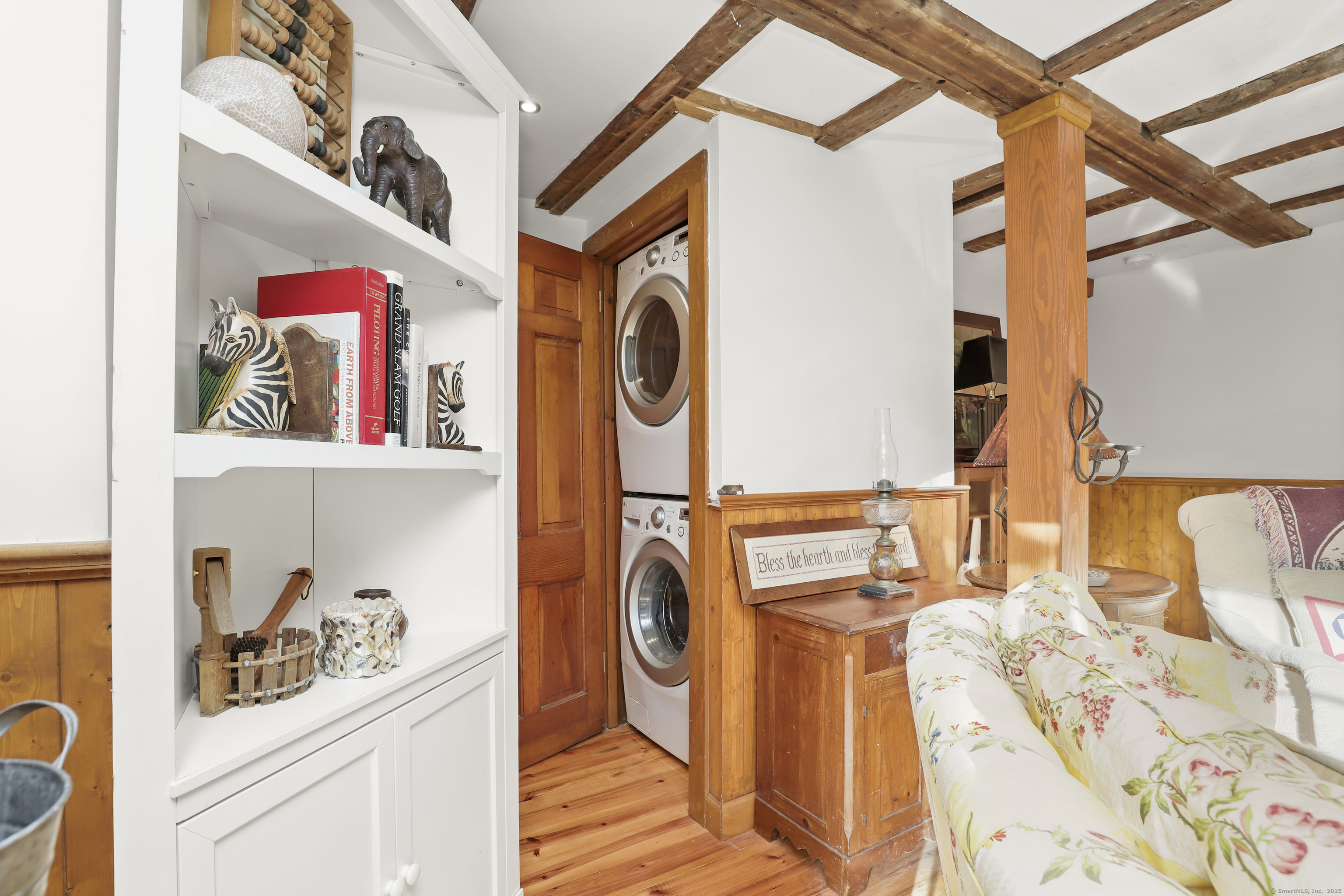 47 Hollow Tree Ridge Road Darien, CT 06820 - Photo 33 of 40 Laundry on same level as Primary
