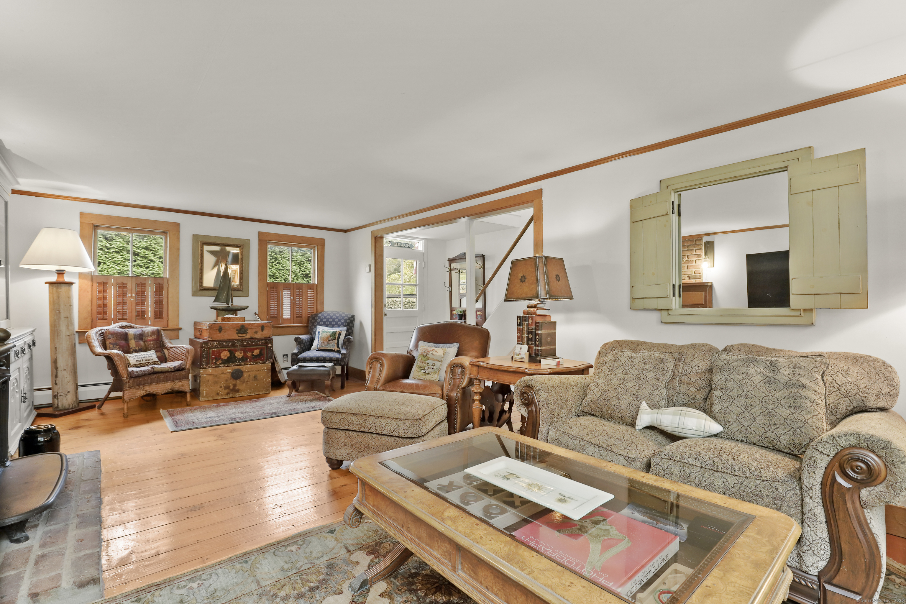 47 Hollow Tree Ridge Road Darien, CT 06820 - Photo 5 of 40