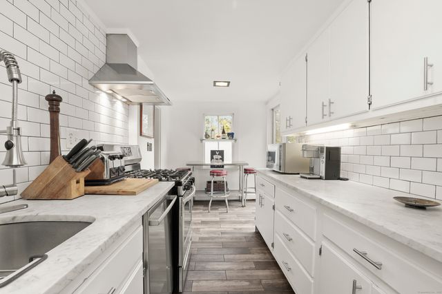 $1,750,000 | 47 Hollow Tree Ridge Road, Darien, CT 06820