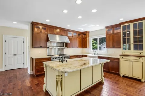 $1,895,000 | 11 Fairwood Road, Madison, NJ 07940