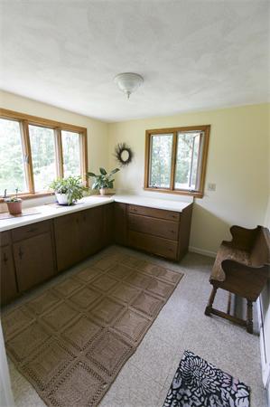 56 Gail Ann Road Billerica, MA 01821 - Photo 3 of 18