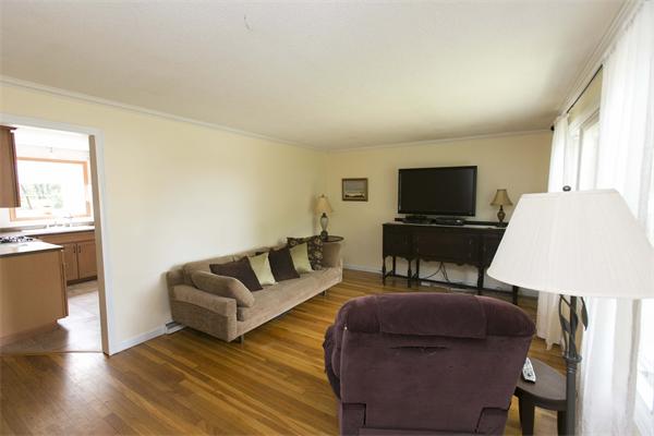 56 Gail Ann Road Billerica, MA 01821 - Photo 7 of 18