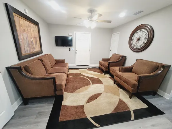 $1,775 | 1906 Karen Lane, Tallahassee, FL 32304