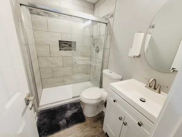 $1,775 | 1906 Karen Lane, Tallahassee, FL 32304