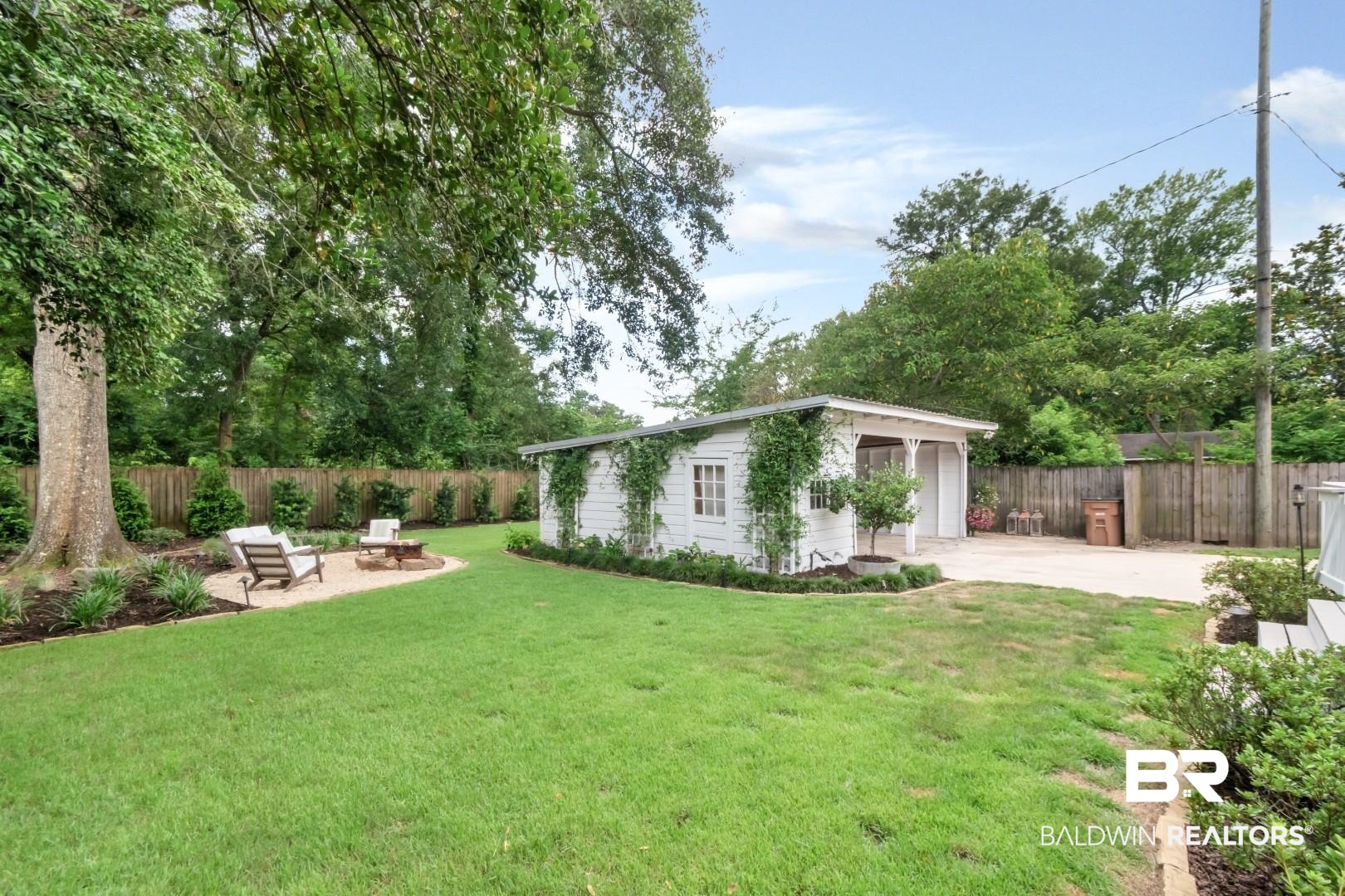 2009 Old Shell Road Mobile, AL 36607 - Photo 51 of 55