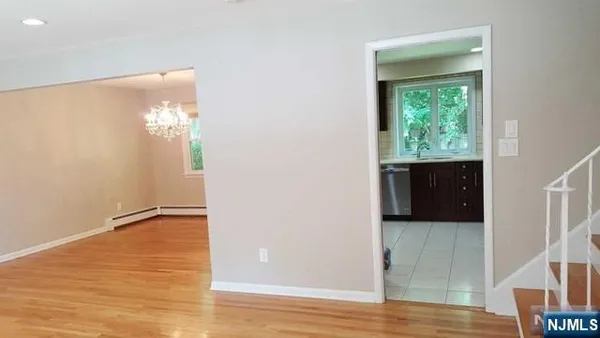 $4,900 | 147 12th Street, Cresskill, NJ 07626