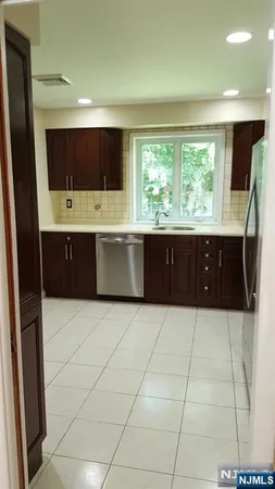 $4,900 | 147 12th Street, Cresskill, NJ 07626