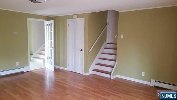 $4,900 | 147 12th Street, Cresskill, NJ 07626