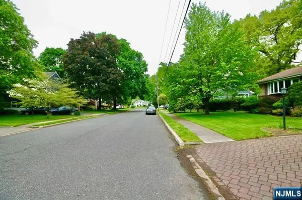 $4,900 | 147 12th Street, Cresskill, NJ 07626