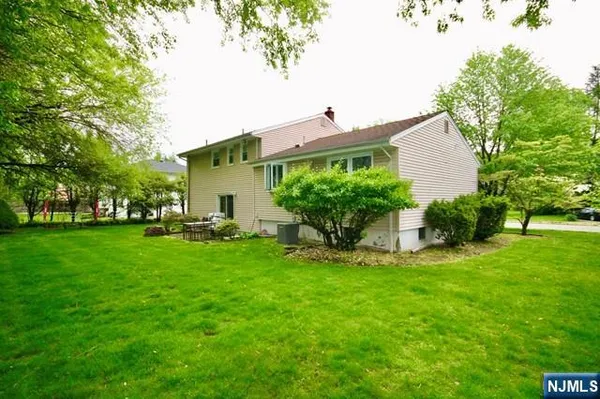 $4,900 | 147 12th Street, Cresskill, NJ 07626