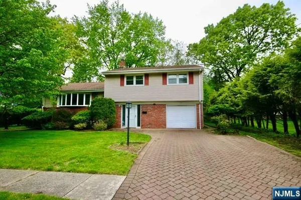 $4,900 | 147 12th Street, Cresskill, NJ 07626