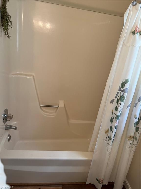 410 Traceway Road High Point, NC 27265 - Photo 20 of 27 2nd Bathroom