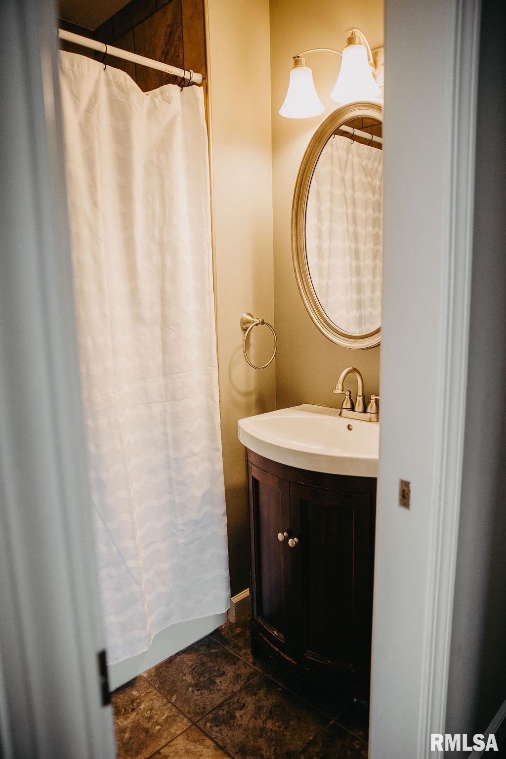 161 Penny Lane Macomb, IL 61455 - Photo 18 of 30