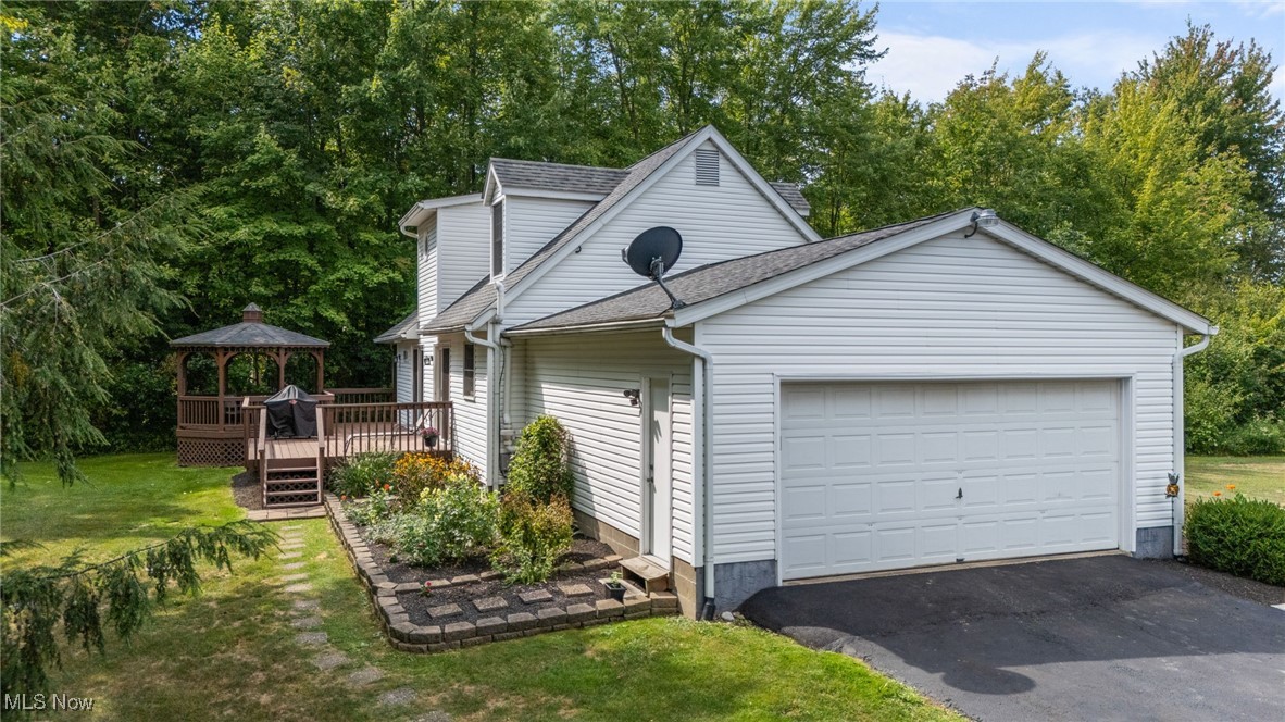 11154 Chamberlain Road Aurora, OH 44202 - Photo 33 of 48 Gallery Image 33