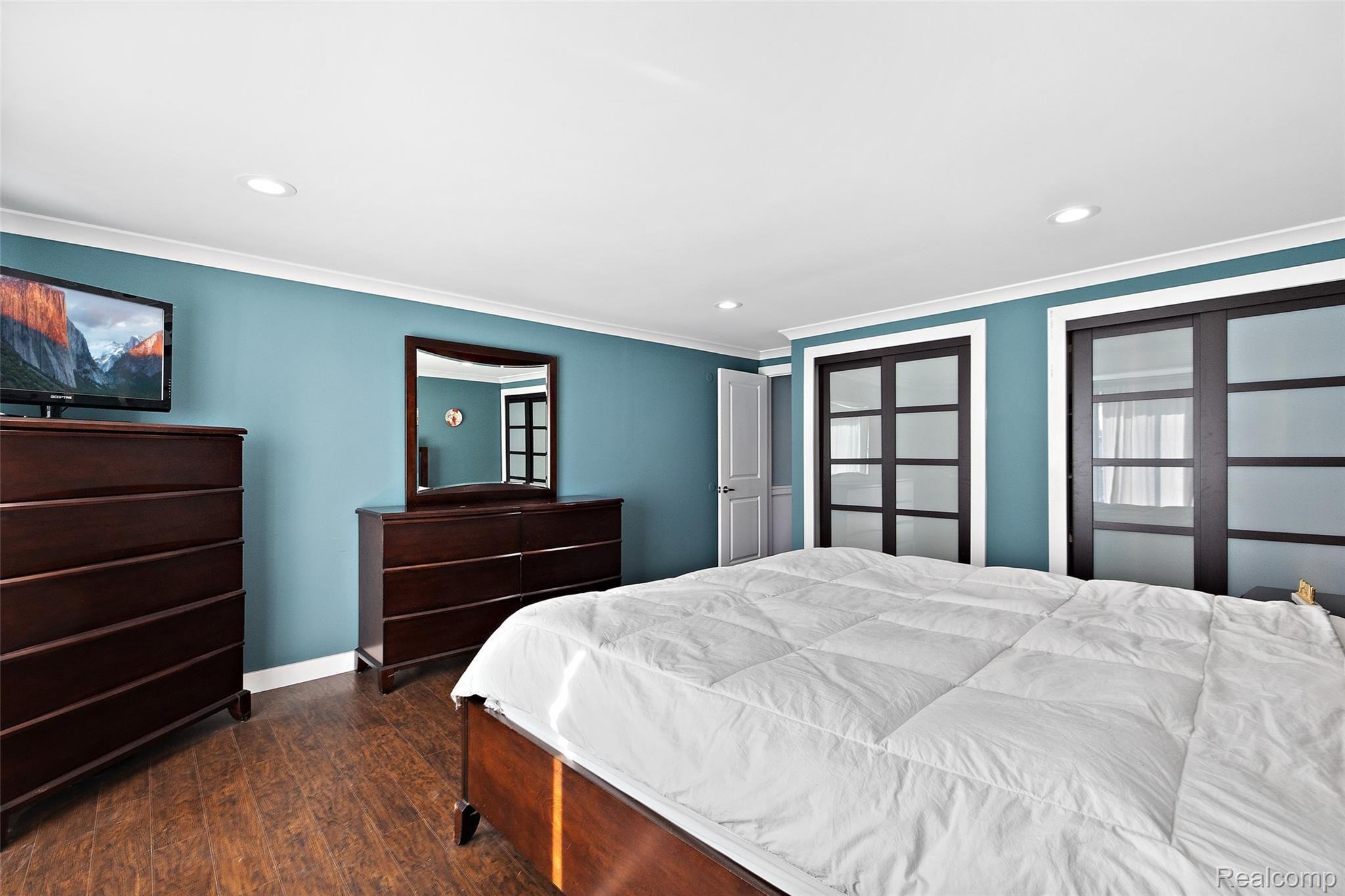 638 Abbey Court Rochester, MI 48307 - Photo 22 of 40 638 Abbey Ct-30.jpg