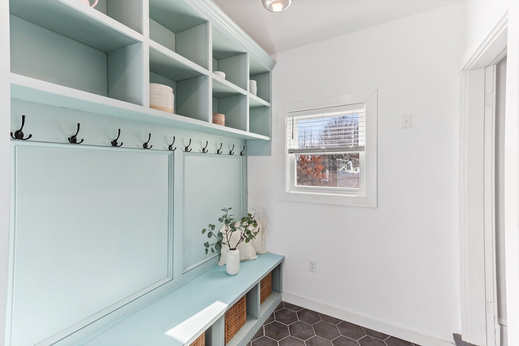 7 Cedar Terrace Milton, MA 02186 - Photo 5 of 34 a view of an entryway