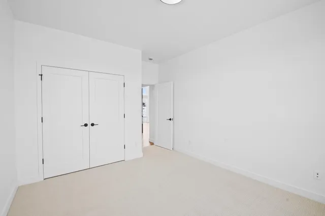 $799,900 | 308 Kerrigan Drive, Wrightstown, WI 54180