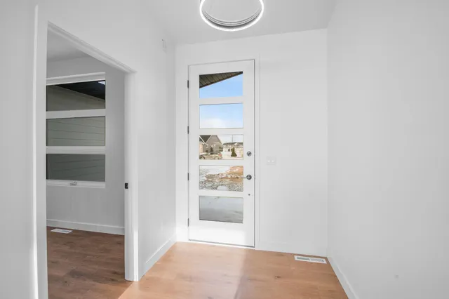 $799,900 | 308 Kerrigan Drive, Wrightstown, WI 54180