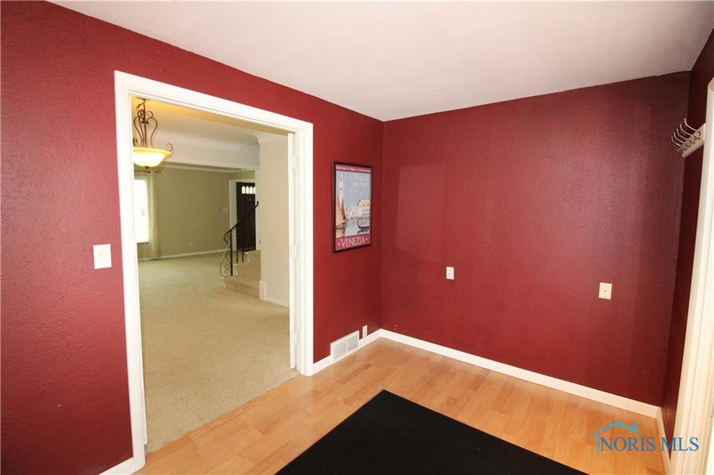 3802 Elmhurst Road Toledo, OH 43613 - Photo 7 of 21 Gallery Image 7