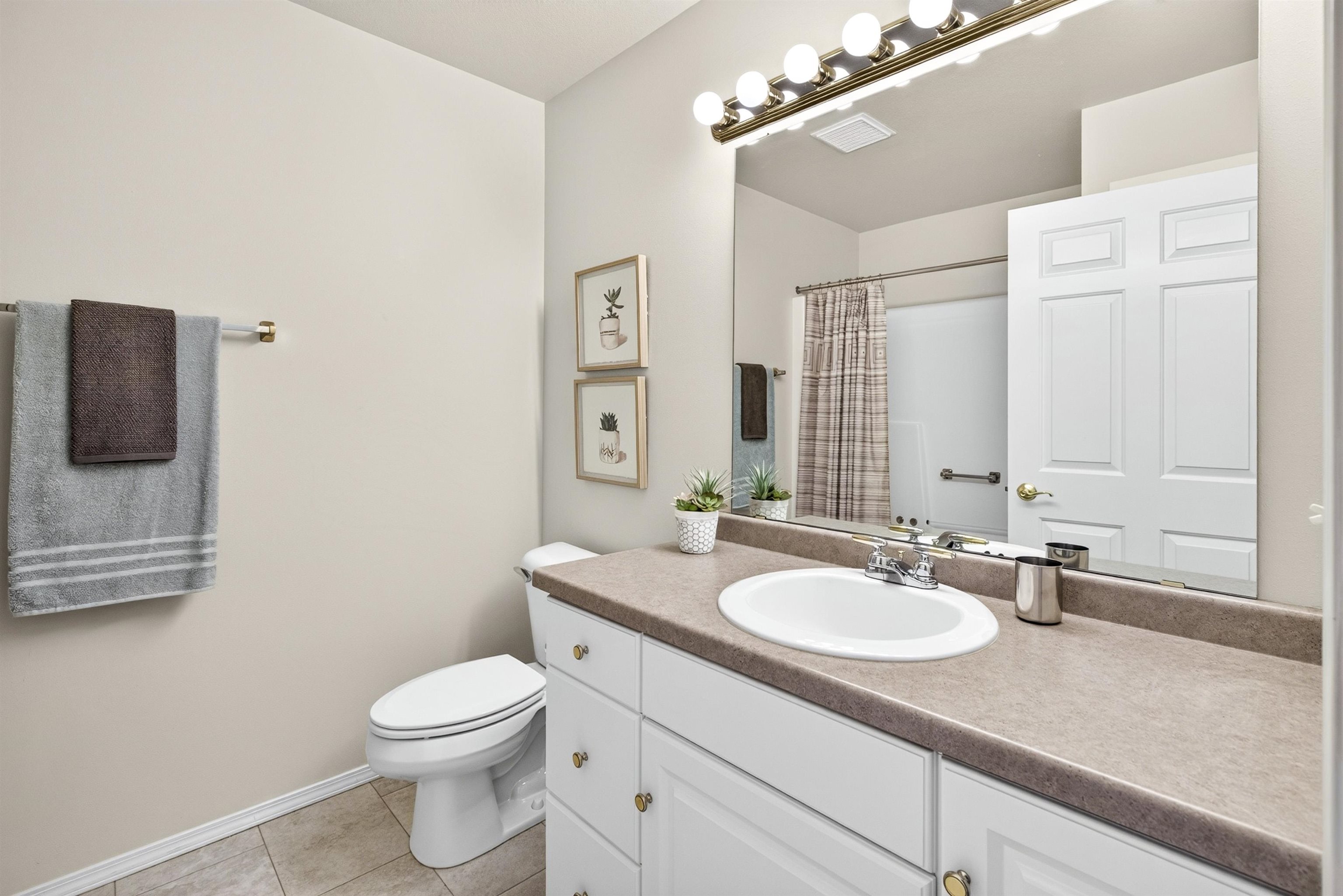 1057 Windtree Drive, Unit 48 Appleton, WI 54914 - Photo 44 of 54 Gallery Image 44