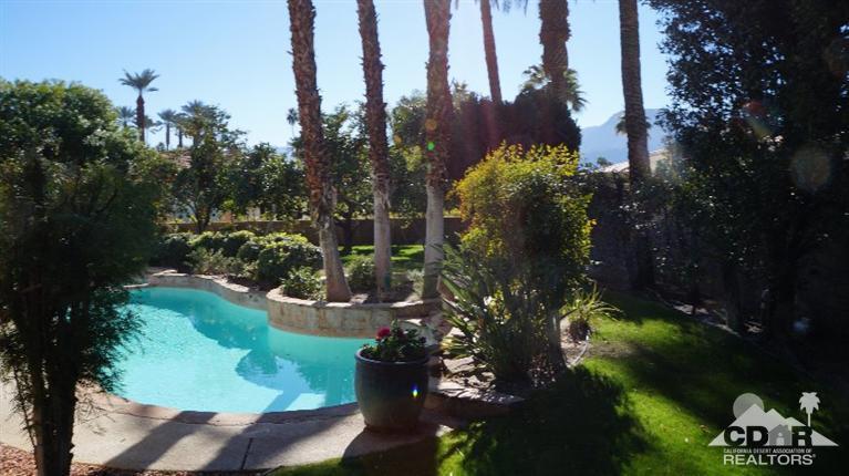 2 Lincoln Place Rancho Mirage, CA 92270 - Photo 19 of 25 a view of a garden