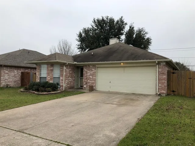 $1,995 | 1208 Brookvalley Drive, Arlington, TX 76018