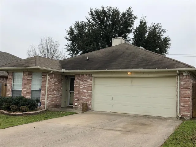 $1,995 | 1208 Brookvalley Drive, Arlington, TX 76018