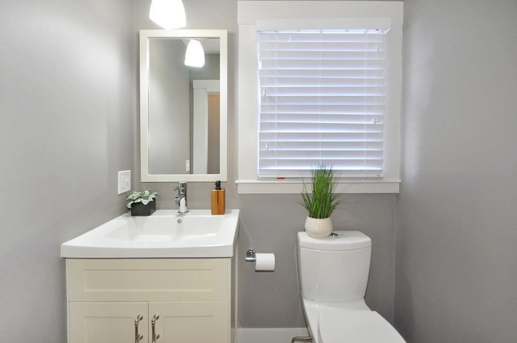 130 Renfrew Street Arlington, MA 02476 - Photo 24 of 42