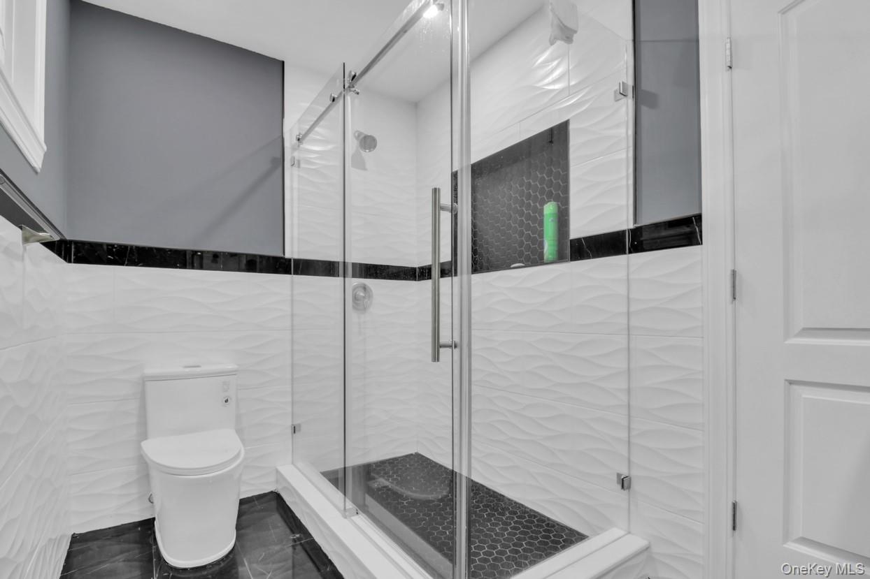 858 Prescott Street Valley Stream, NY 11580 - Photo 13 of 35