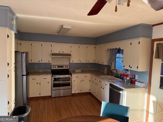 2355 Price Road Martin, GA 30557 - Photo 11 of 18 a kitchen with stainless steel appliances a stove sink and refrigerator