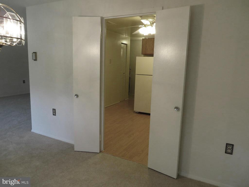 18620 Walkers Choice Road, Unit 5 Gaithersburg, MD 20886 - Photo 13 of 27 Kitchen