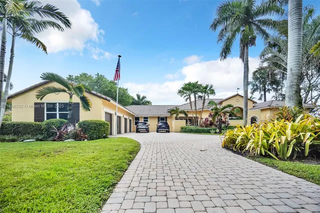 $4,700,000 | 14211 Southwest 63rd Street, Southwest Ranches, FL 33330