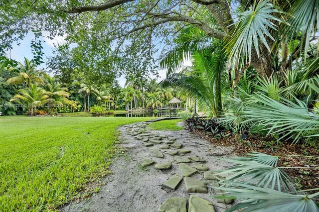 $4,700,000 | 14211 Southwest 63rd Street, Southwest Ranches, FL 33330