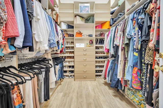 $4,700,000 | 14211 Southwest 63rd Street, Southwest Ranches, FL 33330